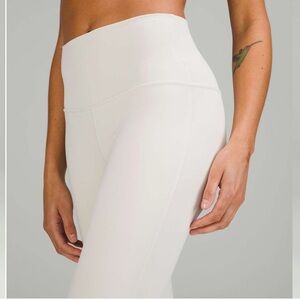 Lululemon Align High-Rise Lined Crop 23"
Bone
